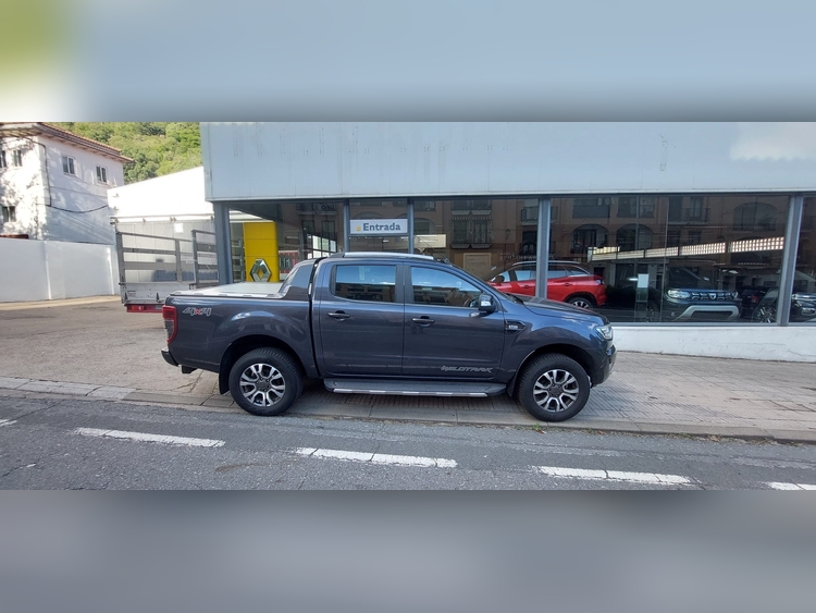 Ford Ranger 3.2 tdci 200cv foto 2